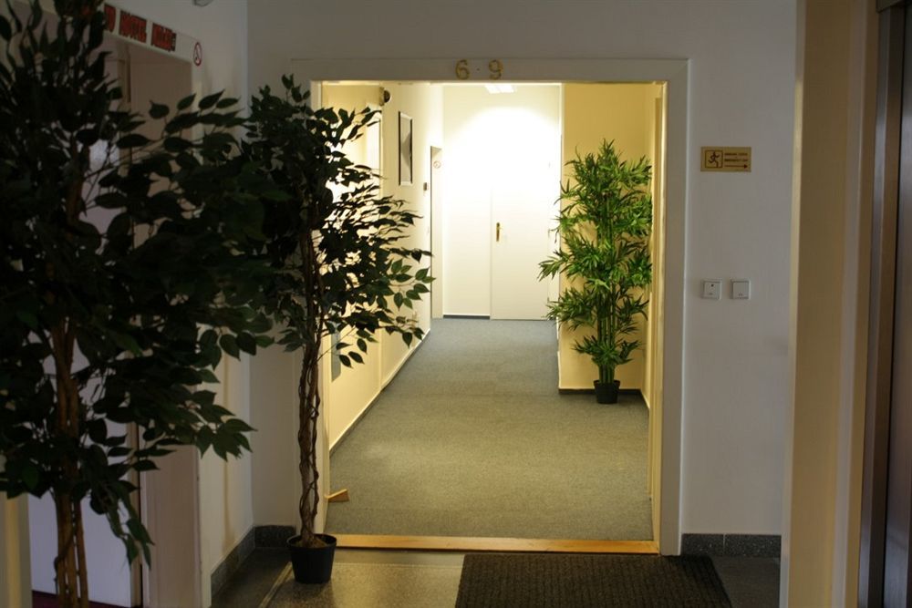Mai Bohemia Hostel And Apartment Prague