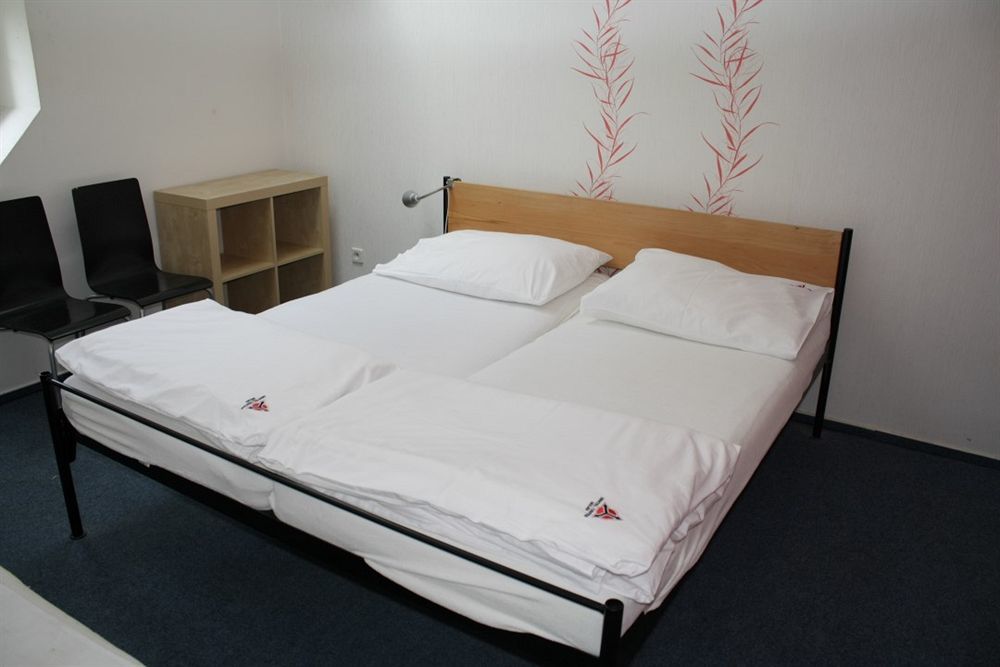 Mai Bohemia Hostel And Apartment Prague