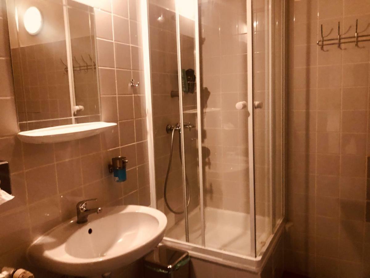 Mai Bohemia Hostel And Apartment Prague